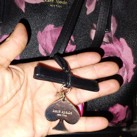 Kate Spade Tote - Picture 5 of 11